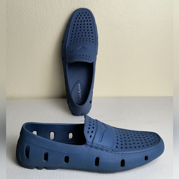 Club Room Blue Casual Loafers with Perforated Design Water Shoes Men's Size 11 - Picture 1 of 10
